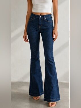SPANXshape Pull On Flare Jeans Womens Medium Indigo High Rise Stretch Fit